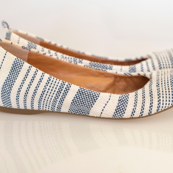 Audrey Brooke canvas flats - Picture 3 of 5